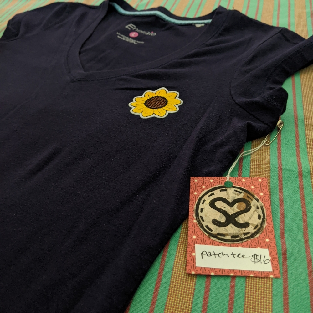 Navy vintage patch tee - junior's large - Picture 3 of 5